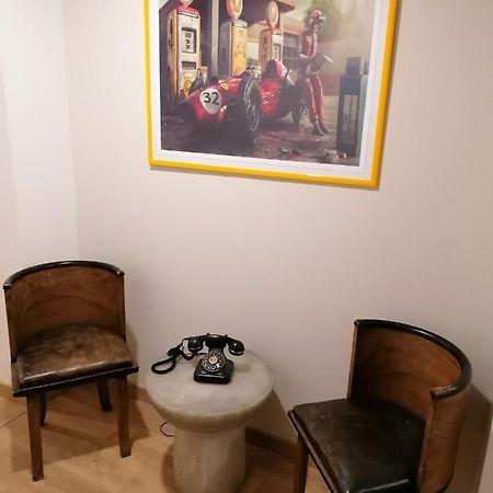 奥里奥阿塞里奥 Ferrari Formula 1酒店 外观 照片