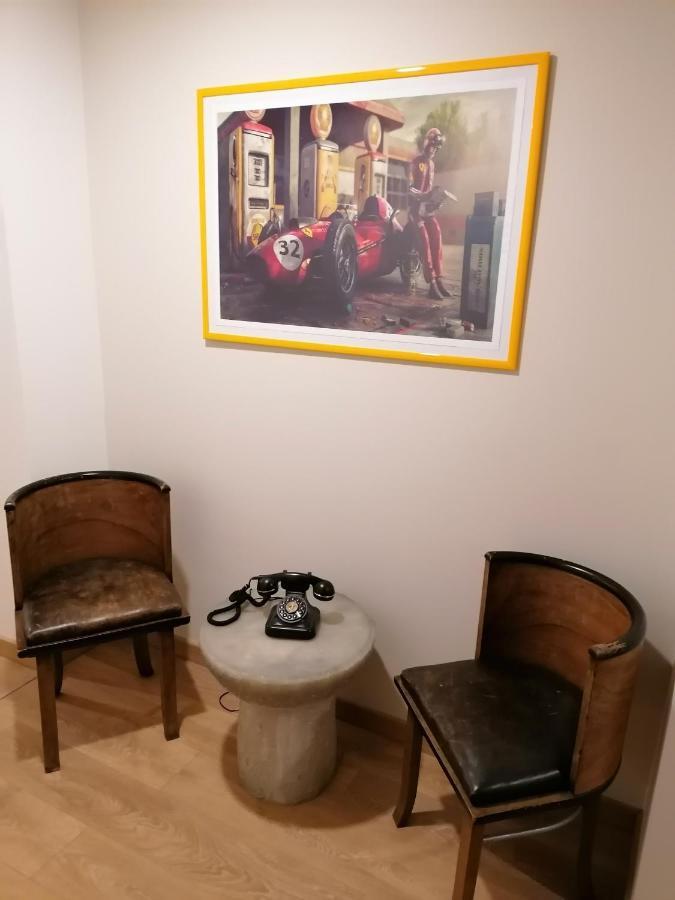 奥里奥阿塞里奥 Ferrari Formula 1酒店 外观 照片