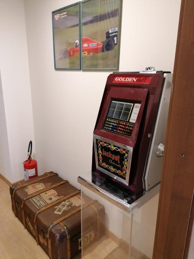 奥里奥阿塞里奥 Ferrari Formula 1酒店 外观 照片